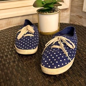 The sneaker for a casual outfit day to add that perfect pop 😗